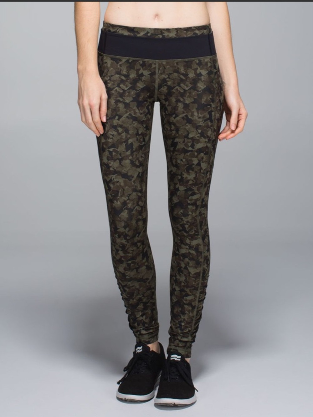 lululemon athletica Mystic Jungle Fatigue Green/Black Speed Tight III